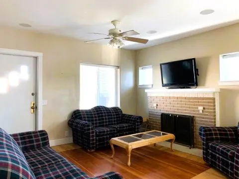 Alldredge House photo 2