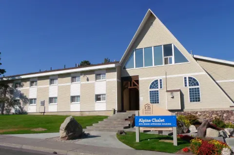 Alpine Chalet photo 2