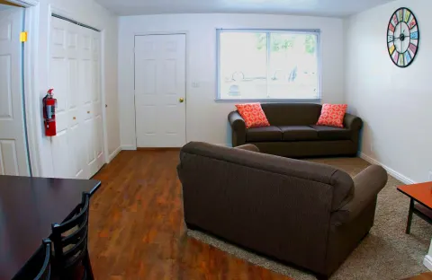 Somerset Apartments photo 5
