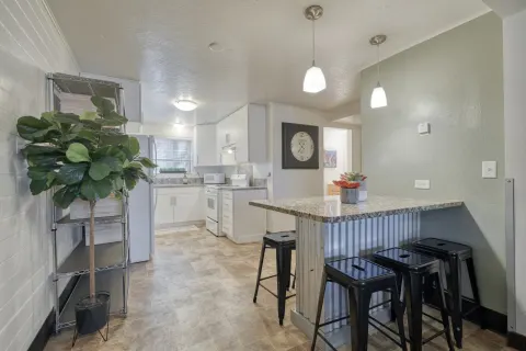 Allen's Sunrise Village photo 3