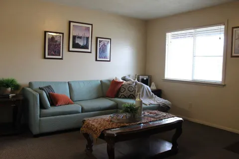 Clarke Apartments photo 2