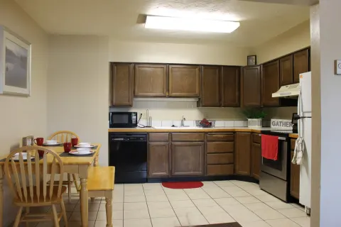 Clarke Apartments photo 3