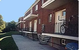 Colonial Heights Townhouses photo 2