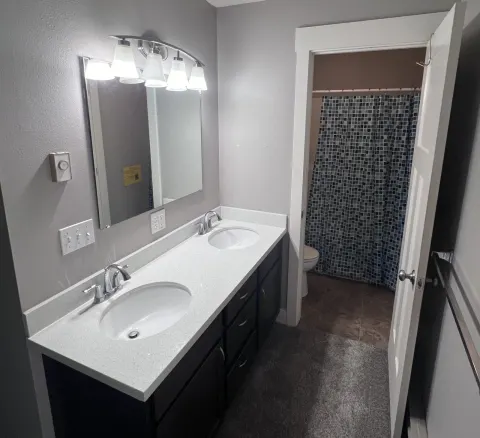 Snowview Apartments photo 5