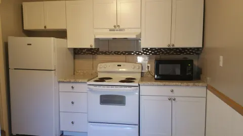 Crestwood House photo 4