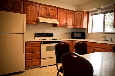 Davenport Apartments photo 3