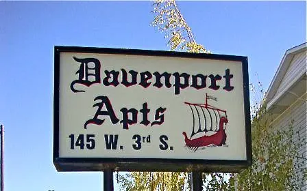 Davenport Apartments photo 2
